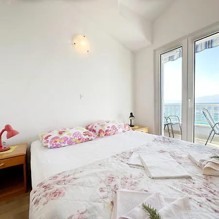 Tomo Apartmán *