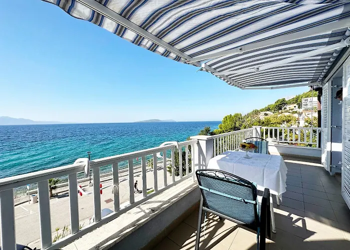 Tomo * זאוסטרוג