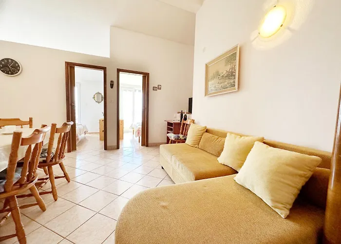 Tomo * זאוסטרוג